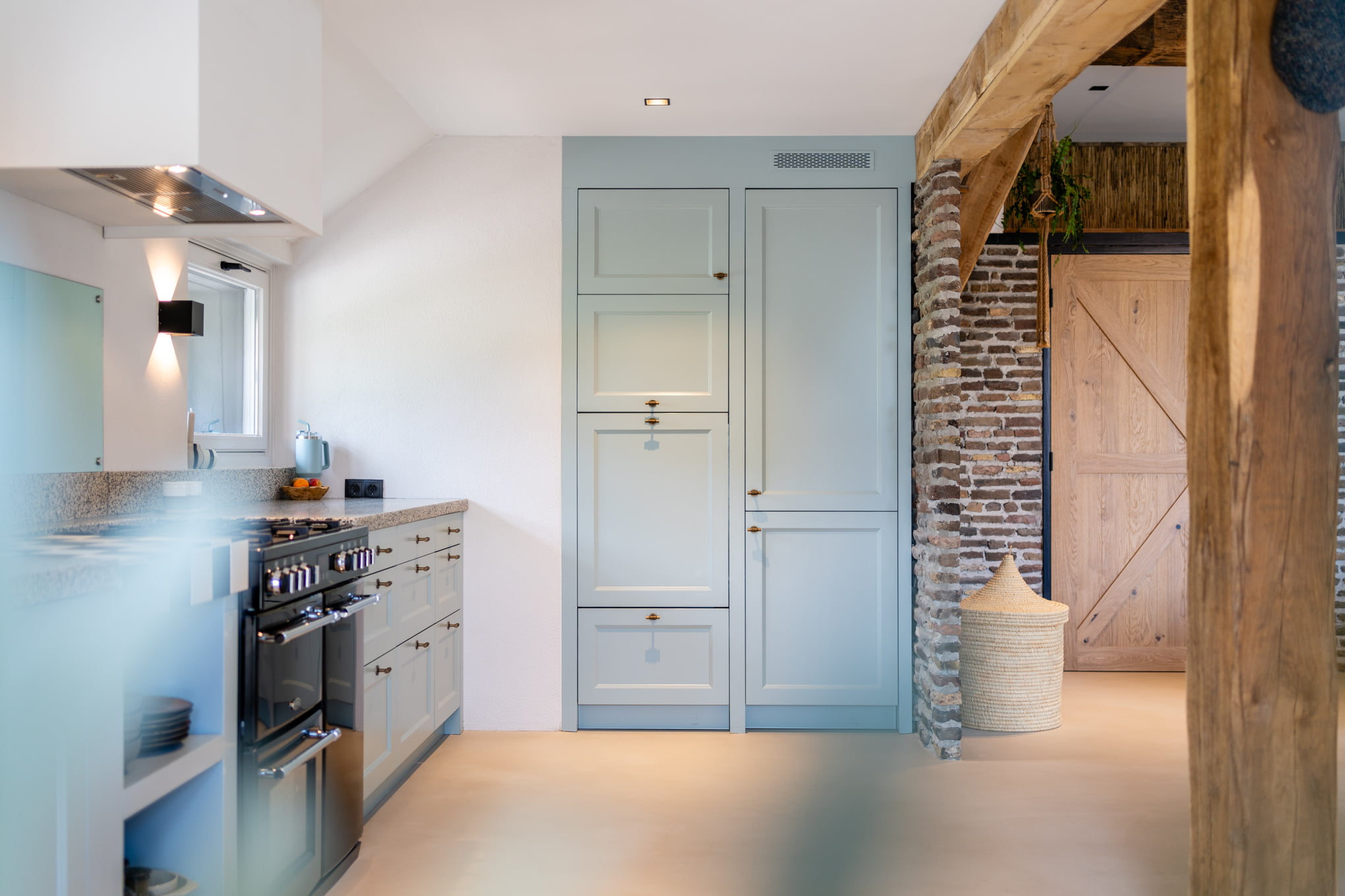 Interieurfotografie keuken licht blauw landelijk