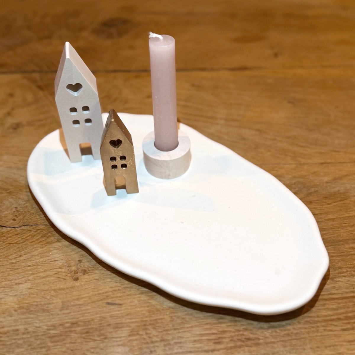 Ovale schaal met huisjes en kaarsenhouder